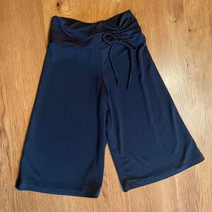Girls  Black Amy's Closet Culottes Size 5.